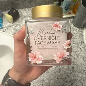 Beauty Concepts Rosehip Overnight Face Mask - Pink